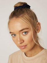 Load image into Gallery viewer, Velvet 2 Pack Scrunchies