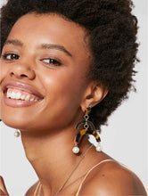 Load image into Gallery viewer, Hazel Earrings