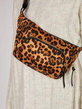 Load image into Gallery viewer, Leopard Jay Bum Bag
