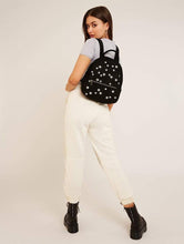 Load image into Gallery viewer, Daisy Backpack