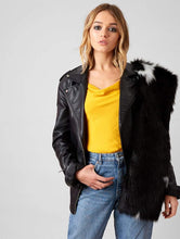 Load image into Gallery viewer, Bellatrix Faux Fur Scarf