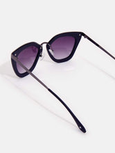 Load image into Gallery viewer, Black Alien Sunglasses