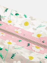 Load image into Gallery viewer, Daisy Chain Makeup Bag