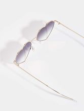 Load image into Gallery viewer, Quay Heartbreaker Metal Frame Sunglasses
