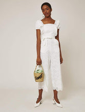 Load image into Gallery viewer, Tourist Basket Tote Bag
