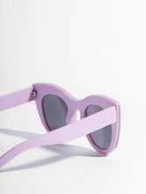 Load image into Gallery viewer, Amelie Lilac Sunglasses