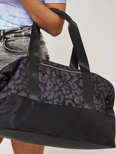 Load image into Gallery viewer, Corrine Leopard Gym Bag
