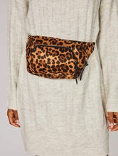 Load image into Gallery viewer, Leopard Jay Bum Bag
