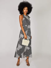 Load image into Gallery viewer, Gia Pearl Beaded Tote Bag

