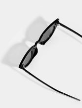 Load image into Gallery viewer, Quay Shine On Sunglasses in Black Smoke
