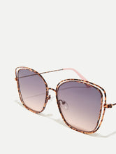 Load image into Gallery viewer, Gigi Square Sunglasses
