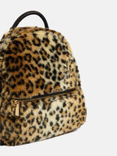 Load image into Gallery viewer, Luisa Cheetah Backpack
