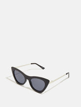Load image into Gallery viewer, Classic Black Cat Sunglasses
