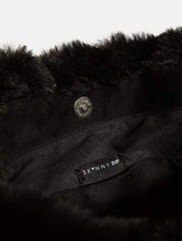 Load image into Gallery viewer, Sampson Black Suede Faux Fur Tote Bag
