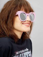 Load image into Gallery viewer, Amelie Lilac Sunglasses
