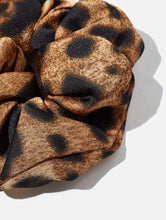 Load image into Gallery viewer, Leopard Scrunchies Two Pack
