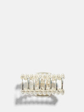 Load image into Gallery viewer, Pearl Claw Hair Clip
